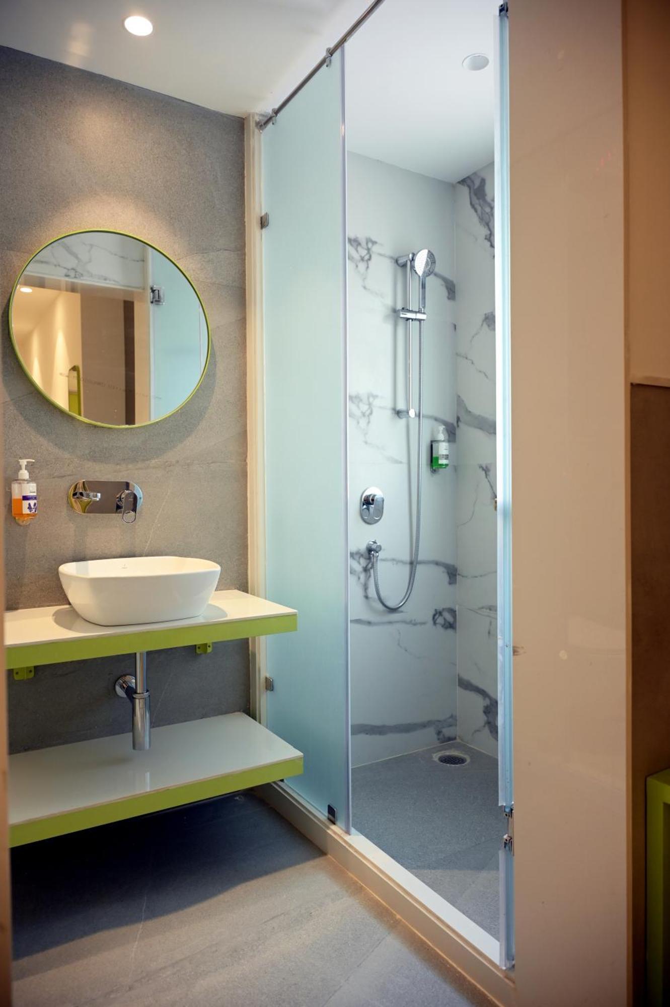 Hotel Le Roi Express Karol Bagh Дели Экстерьер фото